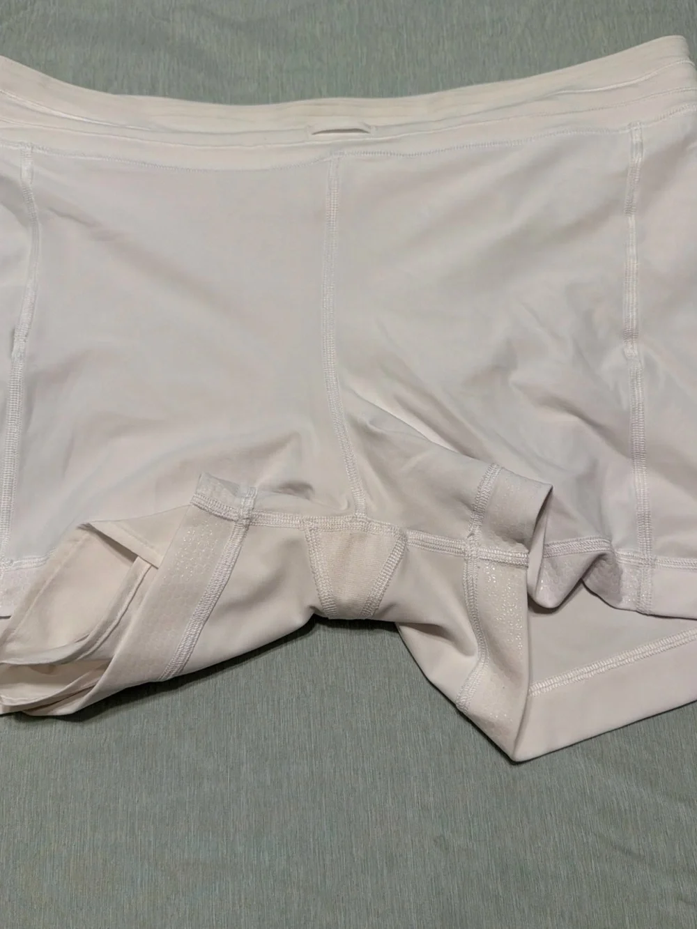 lululemon athletica lightweight high rise tennis skirt with built in shorts